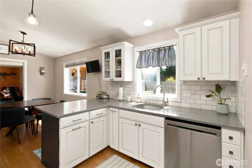 Property photo for 13 W Pine Lane, Longview photo 9