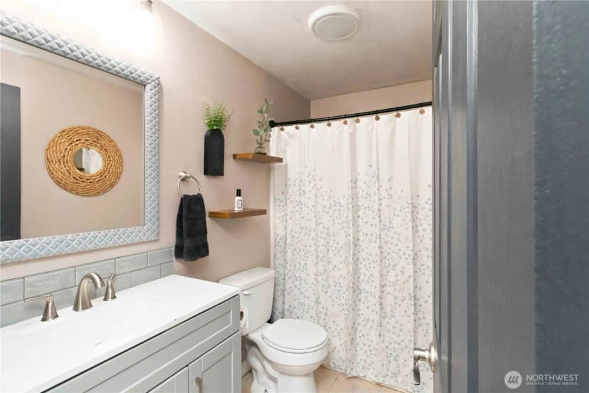 Property photo for 13 W Pine Lane, Longview photo 14