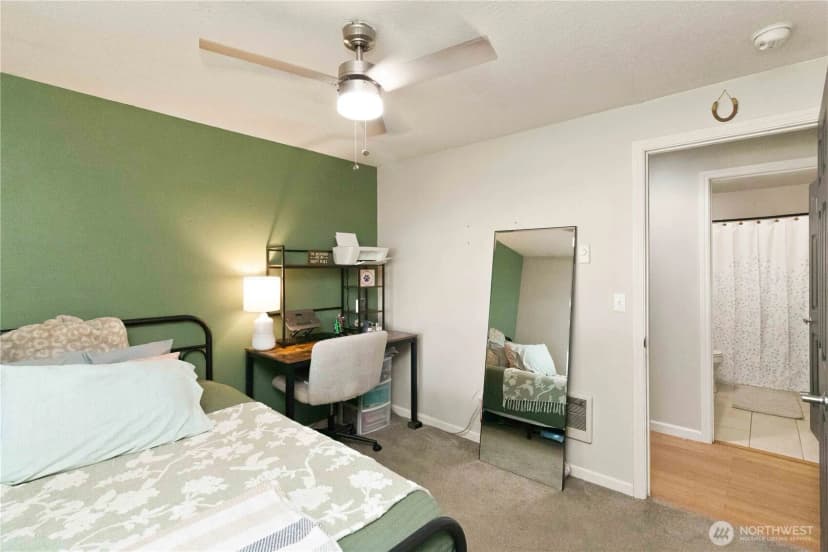 Property photo for 13 W Pine Lane, Longview photo 17