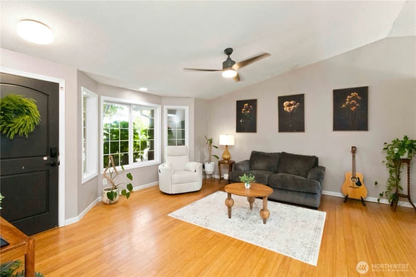 Property photo for 13 W Pine Lane, Longview photo 5