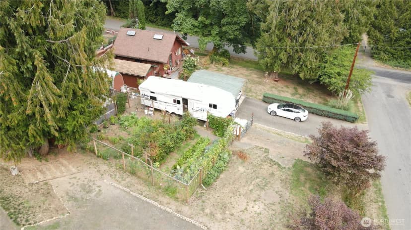 Property photo for 40 E Wood Lane, Shelton photo 35