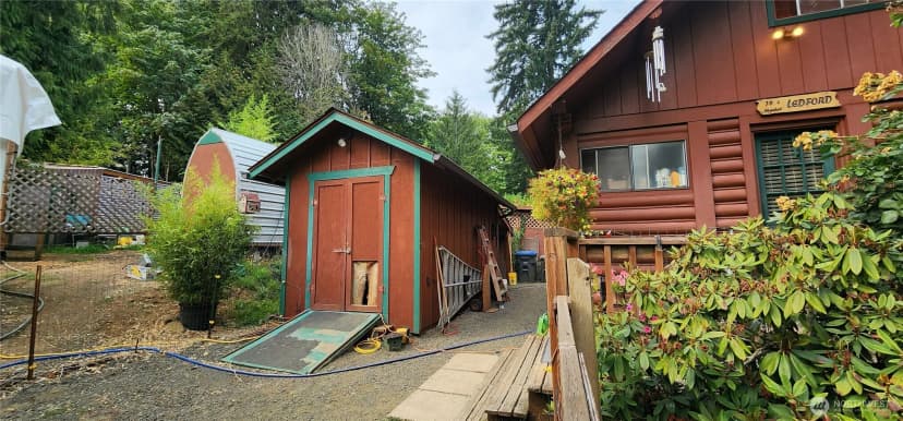 Property photo for 40 E Wood Lane, Shelton photo 12