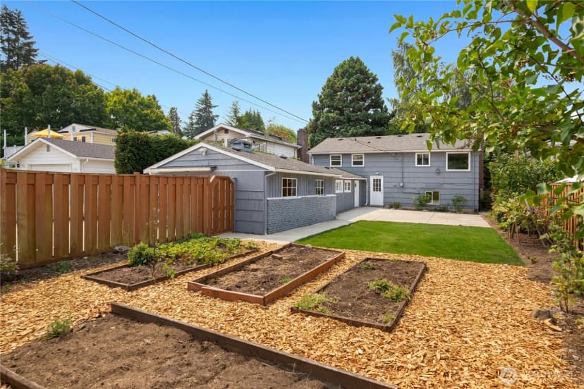 Property photo for 3844 49th Avenue Sw, Seattle photo 22