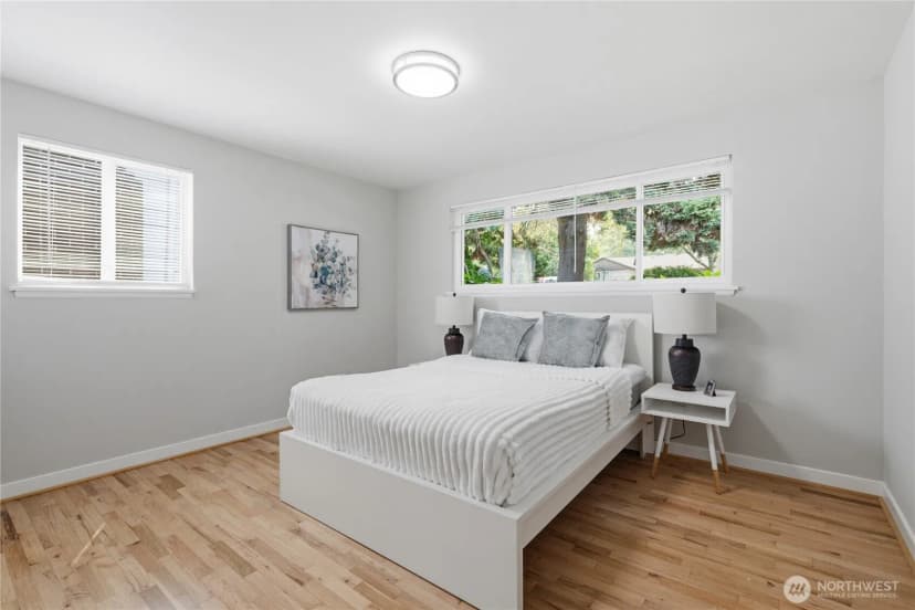 Property photo for 3844 49th Avenue Sw, Seattle photo 6
