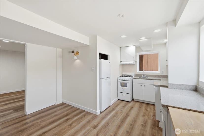 Property photo for 3844 49th Avenue Sw, Seattle photo 15
