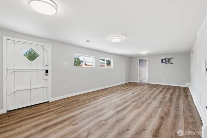 Property photo for 3844 49th Avenue Sw, Seattle photo 11