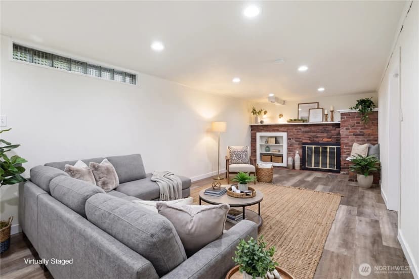 Property photo for 3844 49th Avenue Sw, Seattle photo 12