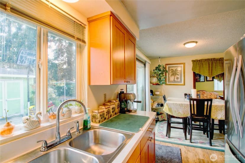 Property photo for 1100 N 18th Street, Mount Vernon photo 11