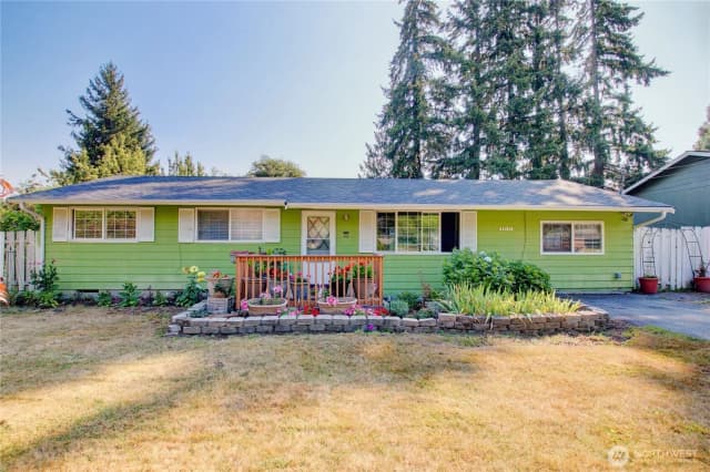 Property photo for 1100 N 18th Street, Mount Vernon