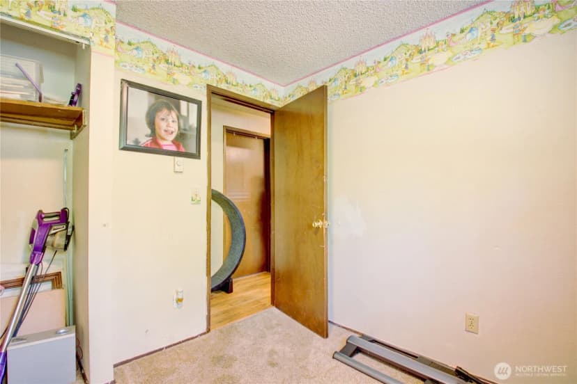 Property photo for 1100 N 18th Street, Mount Vernon photo 19