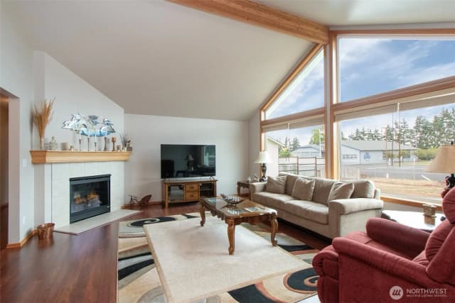 Property photo for 10 Valley Farm Court, Sequim photo 4