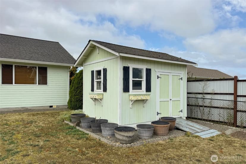 Property photo for 10 Valley Farm Court, Sequim photo 37