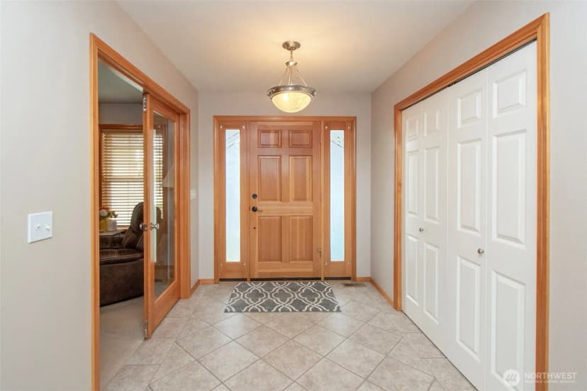 Property photo for 10 Valley Farm Court, Sequim photo 15