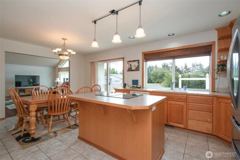 Property photo for 10 Valley Farm Court, Sequim photo 12