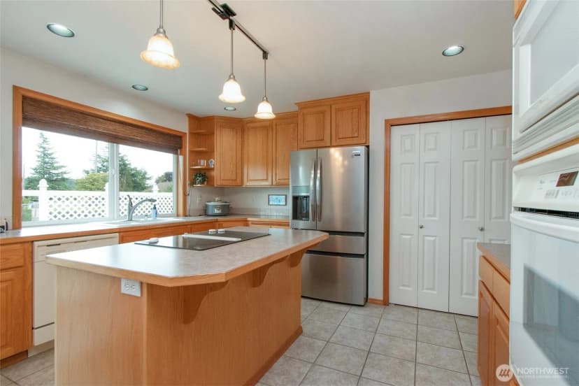 Property photo for 10 Valley Farm Court, Sequim photo 10