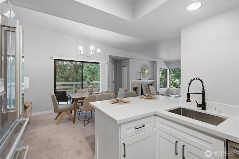 Property photo for 1266 Bellevue Way #4, Bellevue photo 13