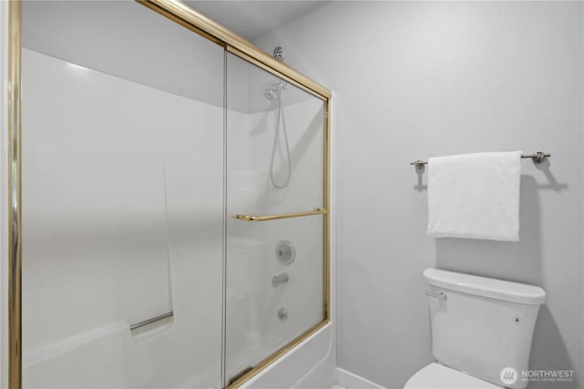 Property photo for 1266 Bellevue Way #4, Bellevue photo 18
