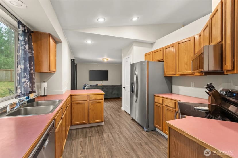 Property photo for 18127 Stoney Ct Se, Yelm photo 9