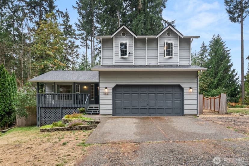 Property photo for 18127 Stoney Ct Se, Yelm photo 4