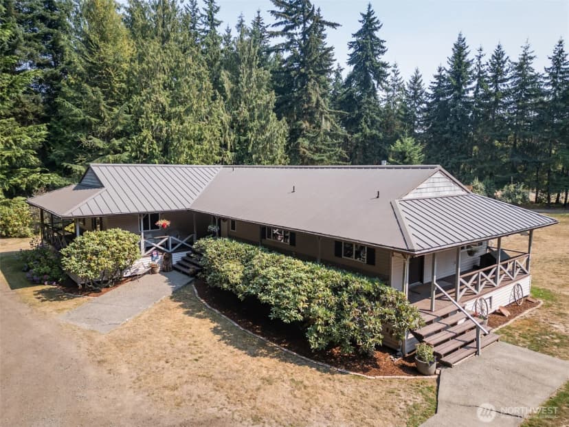 Property photo for 533 Hulse Road, Port Angeles