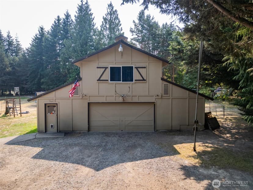 Property photo for 533 Hulse Road, Port Angeles photo 36