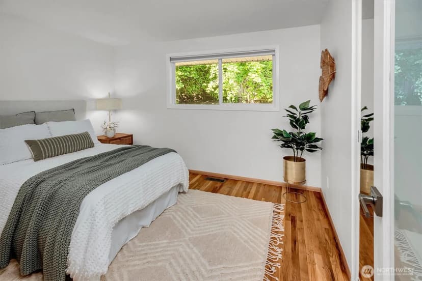 Property photo for 1411 176th Place Ne, Bellevue photo 21