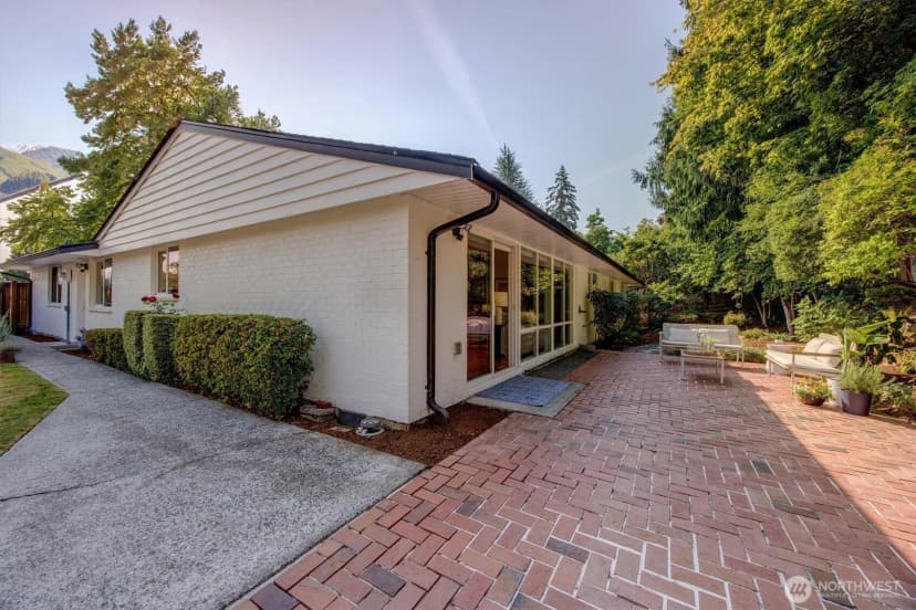 Property photo for 1411 176th Place Ne, Bellevue photo 31