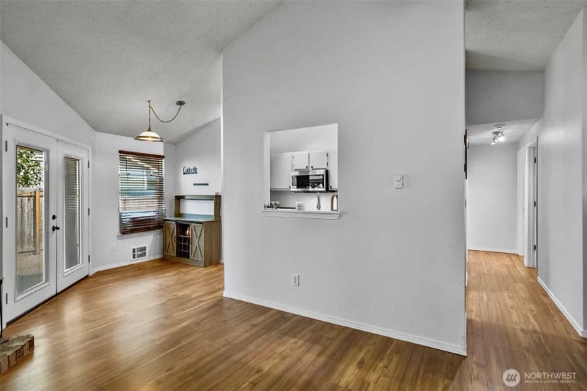 Property photo for 11510 Se 215th Street, Kent photo 6