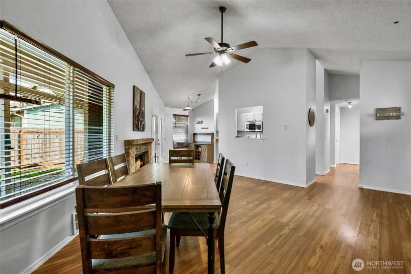 Property photo for 11510 Se 215th Street, Kent photo 5