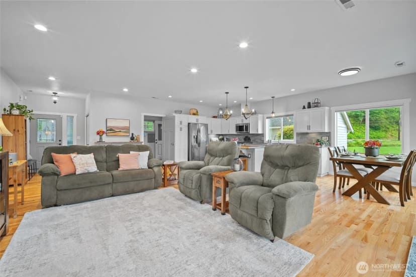 Property photo for 24200 Harvey Creek Rd, Arlington photo 12