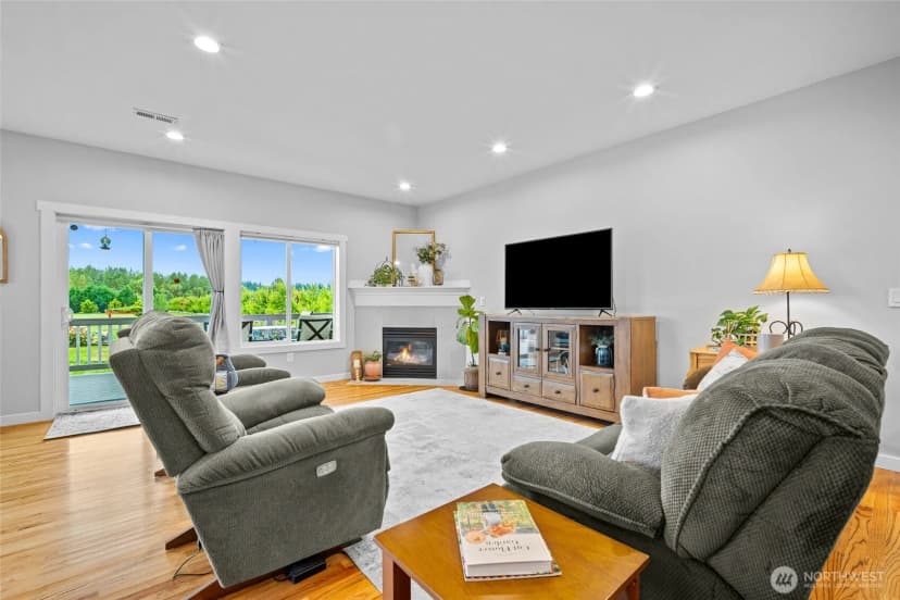 Property photo for 24200 Harvey Creek Rd, Arlington photo 13