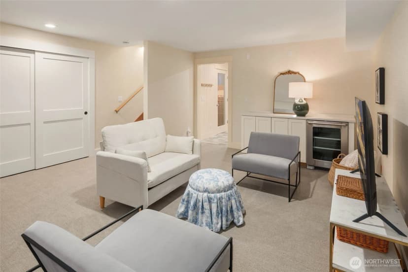 Property photo for 208 Waverly Way, Kirkland photo 36
