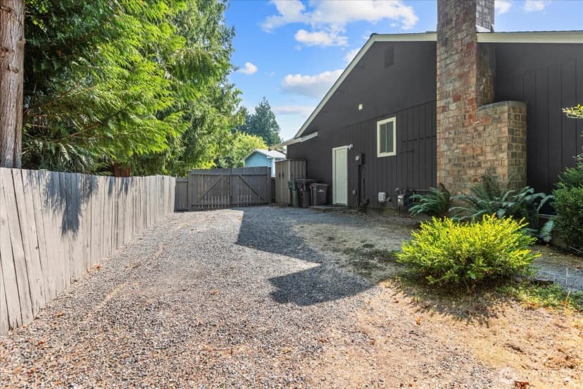 Property photo for 13204 60th Drive Se, Everett photo 30