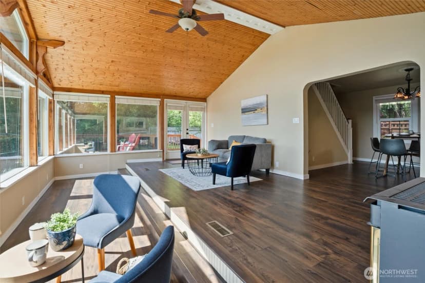 Property photo for 735 S Summit Avenue, Bremerton photo 12