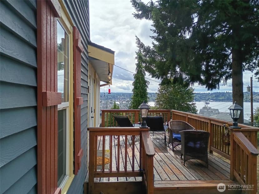 Property photo for 735 S Summit Avenue, Bremerton photo 6