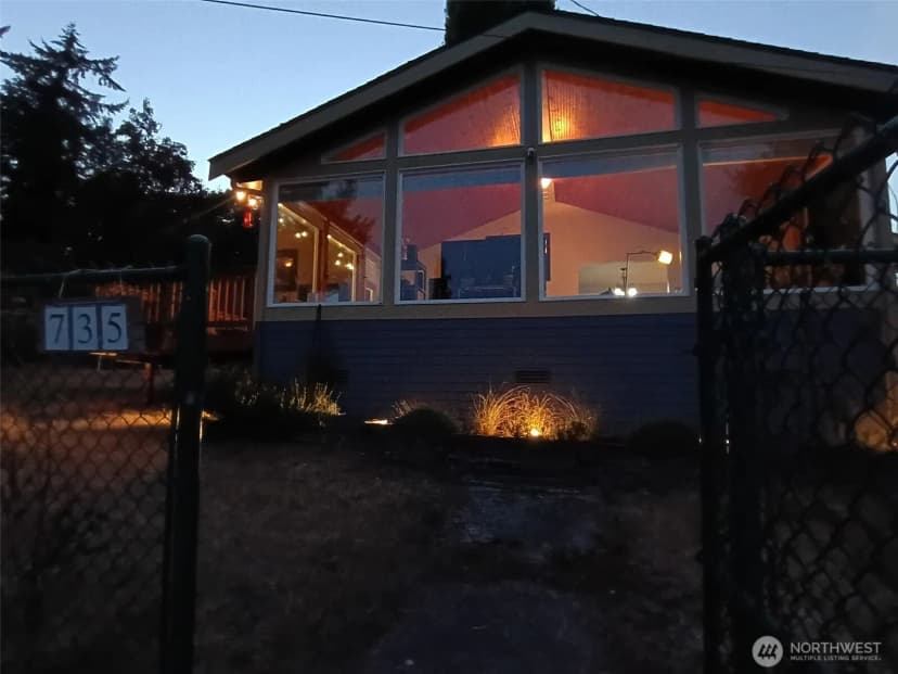 Property photo for 735 S Summit Avenue, Bremerton photo 33