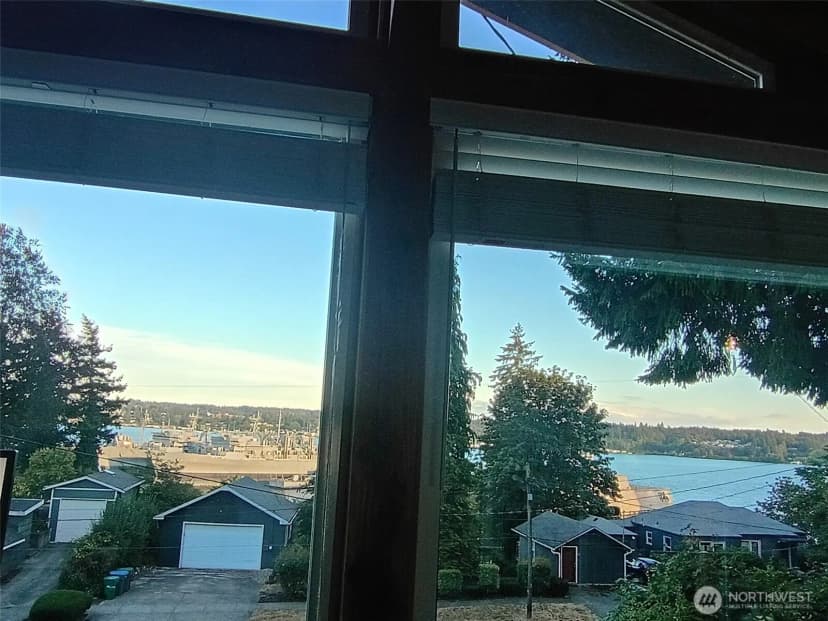 Property photo for 735 S Summit Avenue, Bremerton photo 35