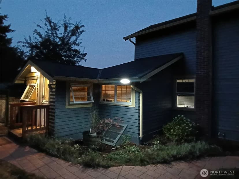 Property photo for 735 S Summit Avenue, Bremerton photo 32