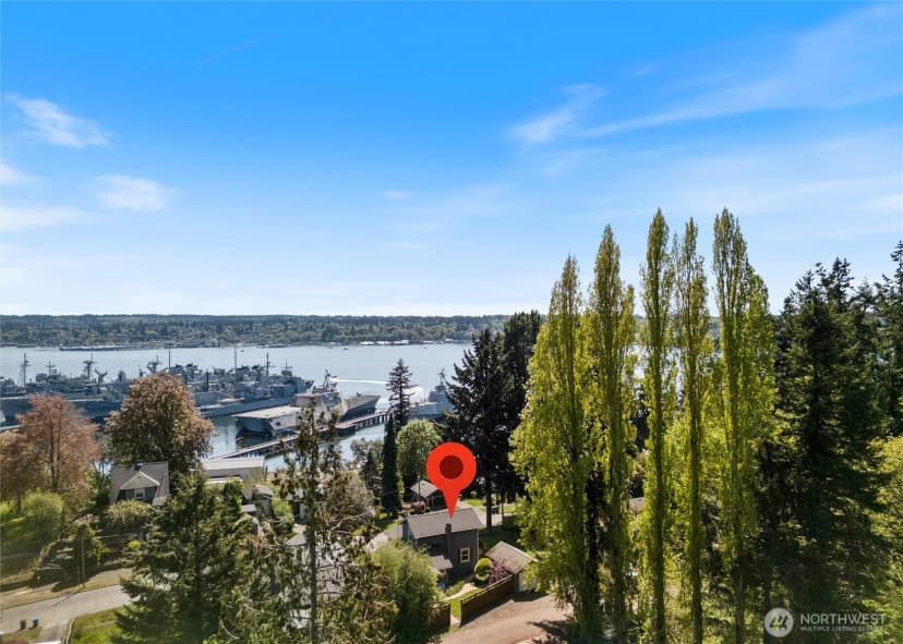 Property photo for 735 S Summit Avenue, Bremerton photo 2
