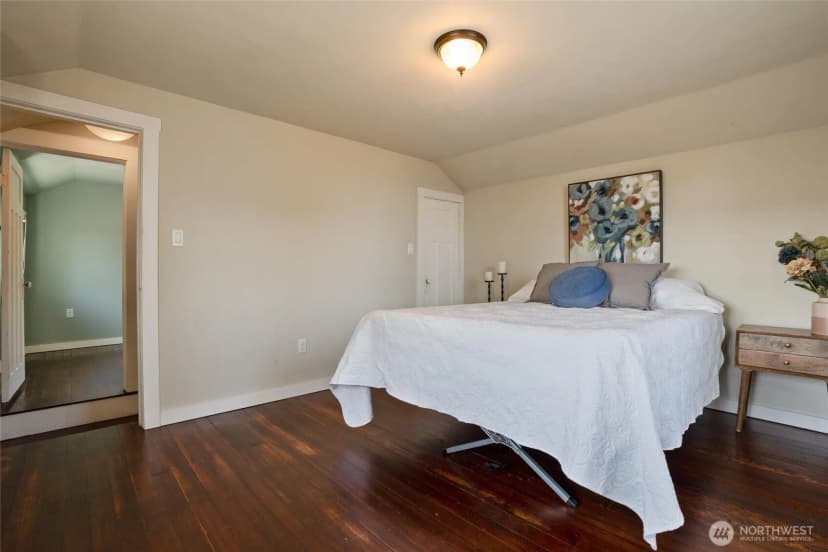 Property photo for 735 S Summit Avenue, Bremerton photo 21