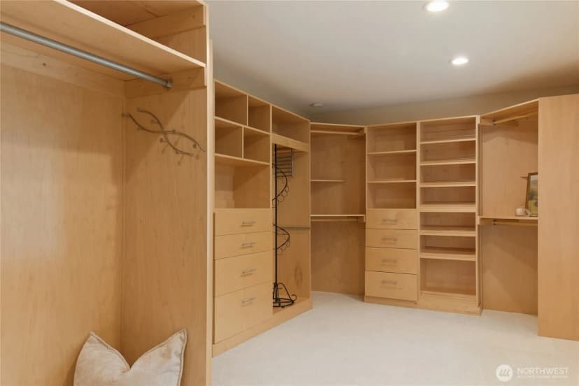 Property photo for 4455 163rd Place Se, Bellevue photo 29