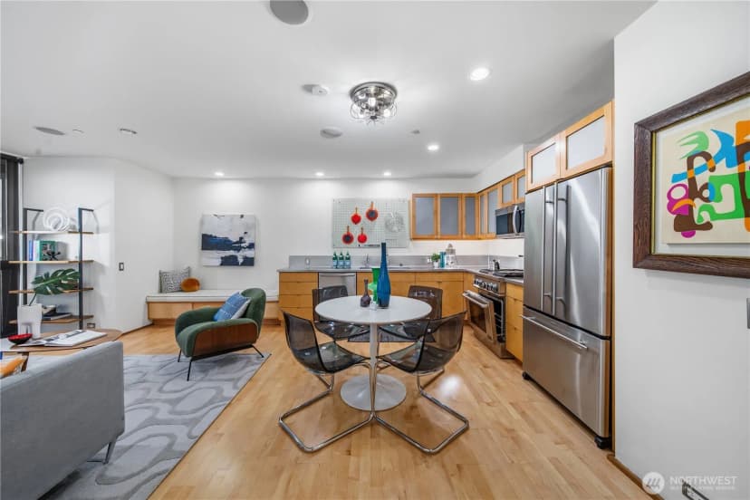 Property photo for 5611 University Way Ne #200b, Seattle photo 6