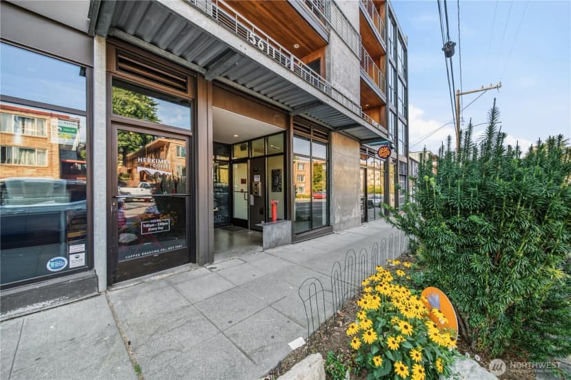 Property photo for 5611 University Way Ne #200b, Seattle photo 23