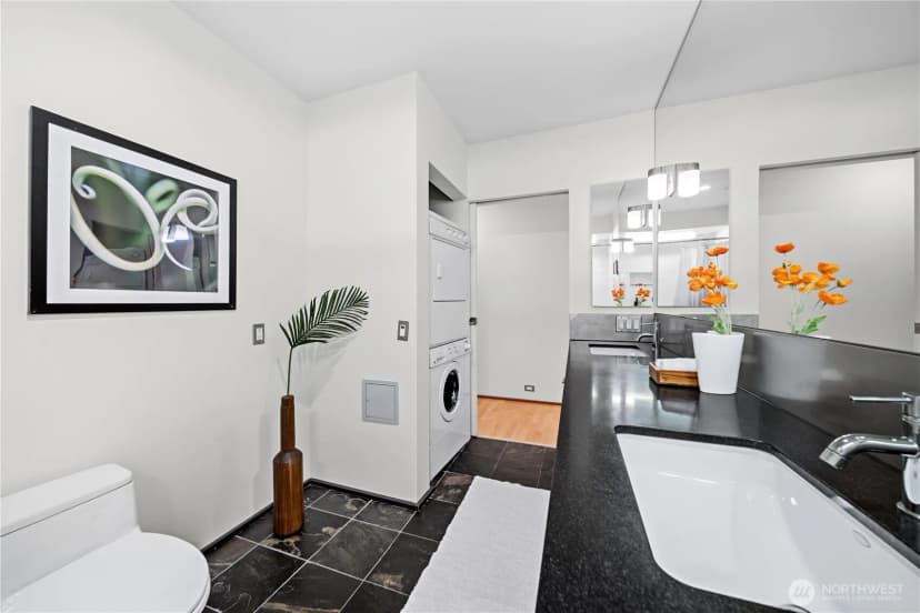 Property photo for 5611 University Way Ne #200b, Seattle photo 15