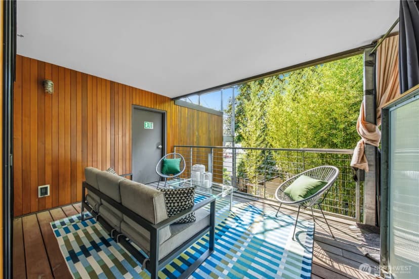 Property photo for 5611 University Way Ne #200b, Seattle photo 20