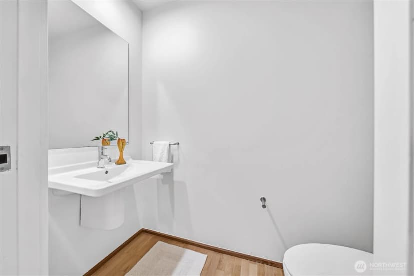 Property photo for 5611 University Way Ne #200b, Seattle photo 18
