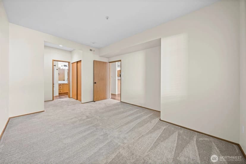 Property photo for 4702 Mill Pond Drive Se #403, Auburn photo 10