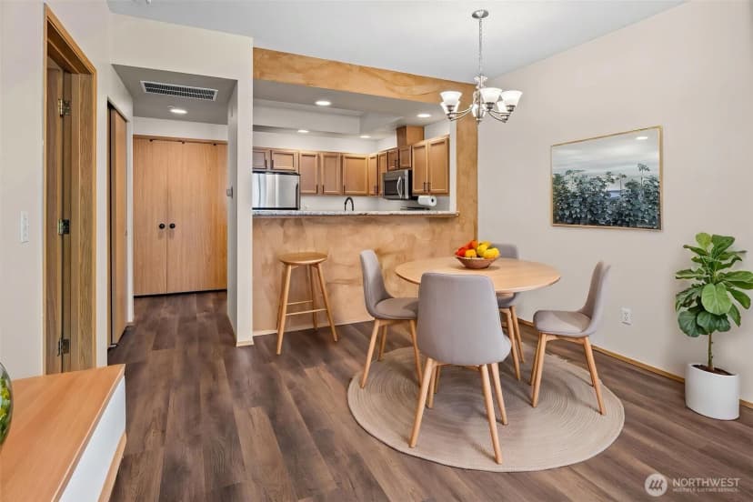Property photo for 4702 Mill Pond Drive Se #403, Auburn photo 6