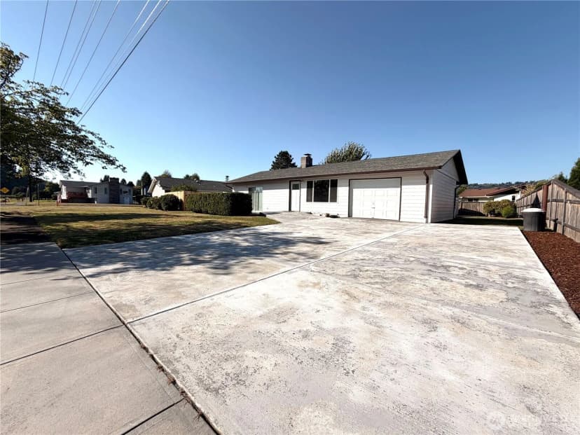 Property photo for 3430 Olive Way, Longview photo 2