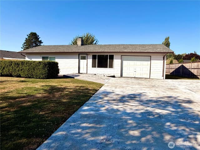 Property photo for 3430 Olive Way, Longview